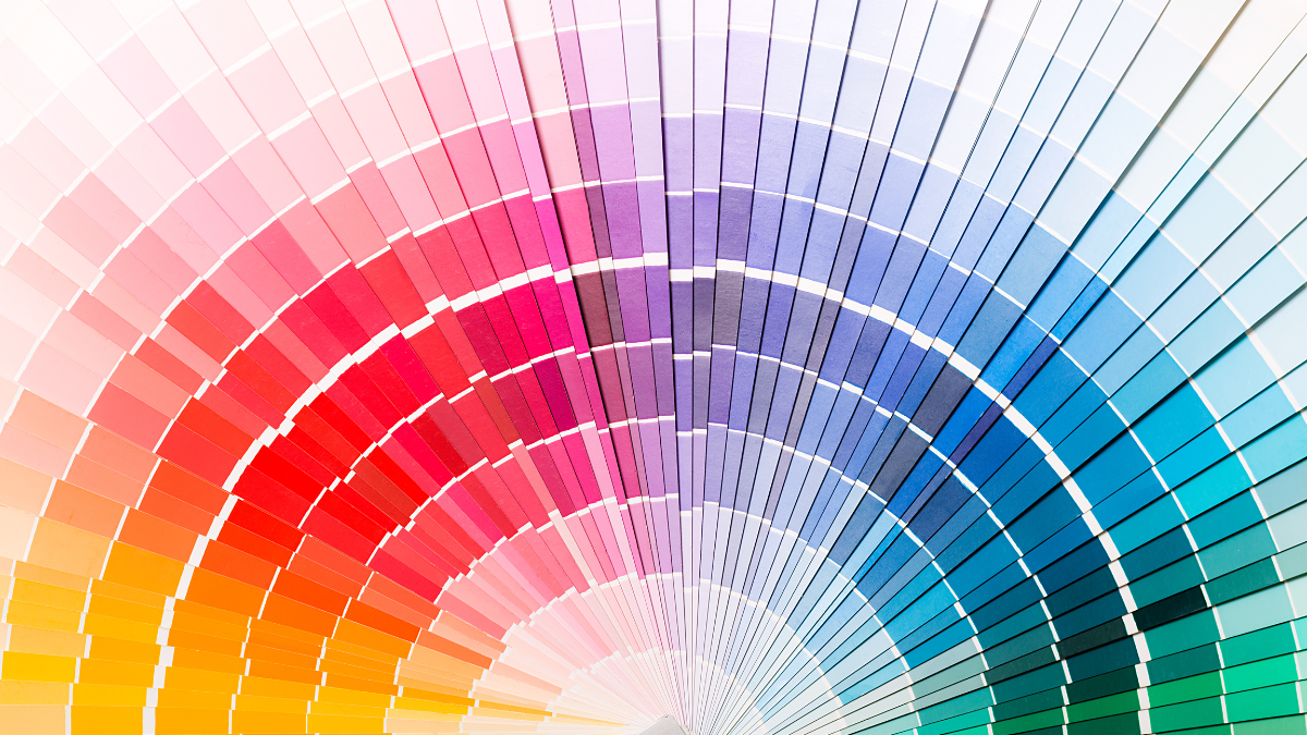 Memilih Warna untuk Logo: Wawasan dari Desain Dunia Nyata
